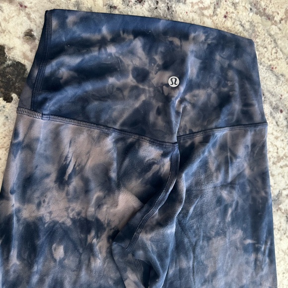 Lululeon Leggings - Picture 5 of 5